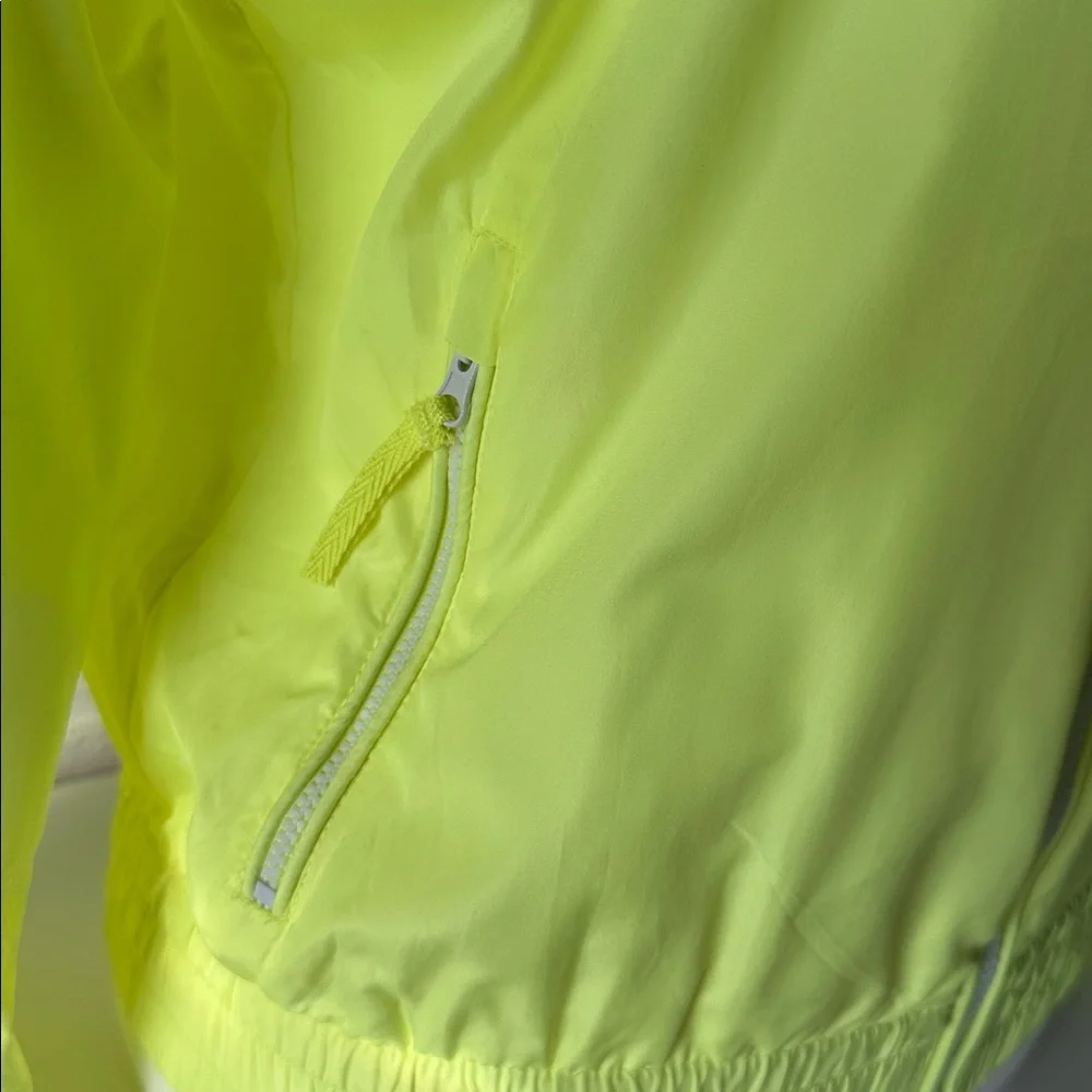 Cotton On Women’s Light Yellow Hooded Windbreaker - Picture 5 of 16